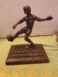 Soprammobile statua calciatore