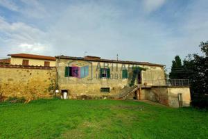 Villa di 169 m² con 5 locali e box auto a Santa Lu