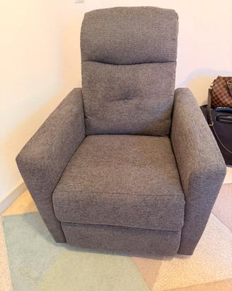 🛋️ Poltrona reclinabile VEJLBY – nuova!