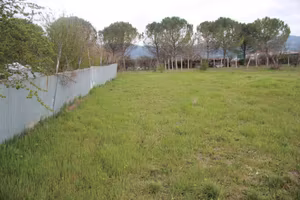 Terreno di 2450 m² a Spoleto