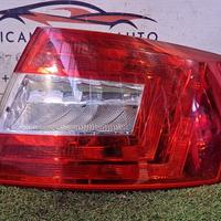 STOP FANALE POSTERIORE DESTRO SKODA Octavia Berlin