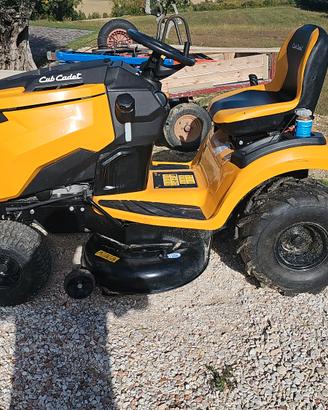 Tagliaerba. Rimorchio. Motosega