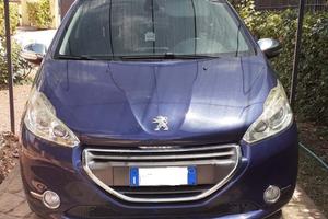 Peugeot 208 ehdi  - 2012