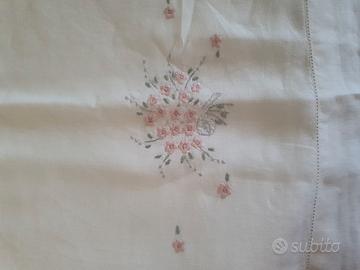 lenzuolo vintage ricamato
