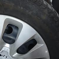 cerchi,copricerchi,e gomme 4 stagioni 215/60/16