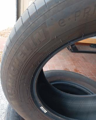 Gomme auto