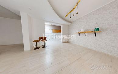 TRIVANI LIBERO CON TERRAZZO