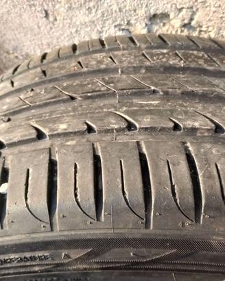 Pneumatici  235/45/17