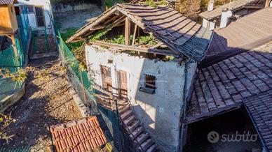 Caratteristica Casa di montagna da ristrutturare