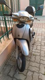 Aprilia Scarabeo 100 4t ,colore grigio 