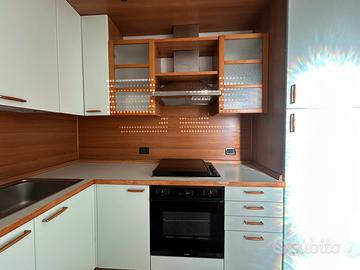 CUCINA COMPLETA usata in buono stato.
