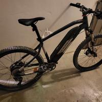 E-Bike Rockrider e-ST 500 con pedalata assistita