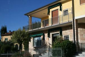 Villa di 242 m² con 3 locali e box auto a Muscolin