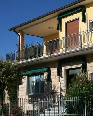 Villa di 242 m² con 3 locali e box auto a Muscolin
