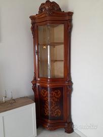 Vetrina angolare vintage con 2 sportelli