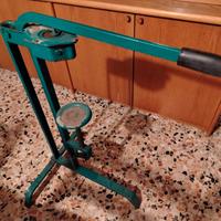 tappatrice a leva per tappi in sughero