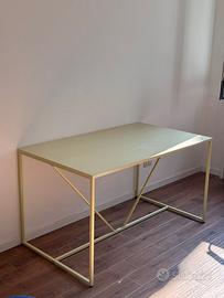 Tavolo moderno themaise e sedie