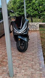 moto 125 PCX Honda nuovo