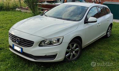 VOLVO V60 appena gommata e revisionata