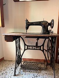 Macchina da cucire d’epoca Singer