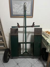 Carrello porta motozappa o raccoglitrice.