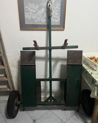 Carrello porta motozappa o raccoglitrice.