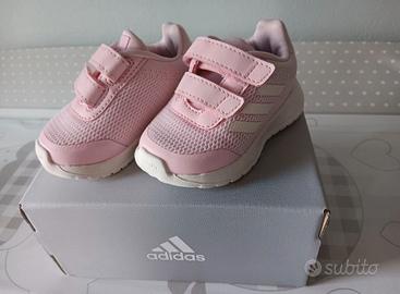 Scarpe Adidas numero 19