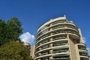 2 LOCALI A ROMA