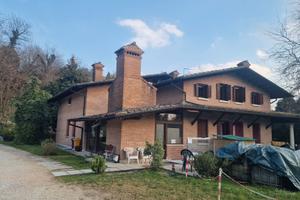 Camere arredate a disposizione 