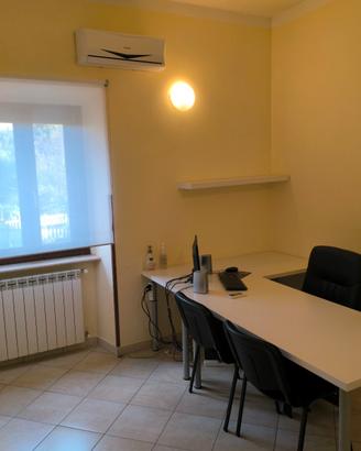 Stanze Ufficio arredate