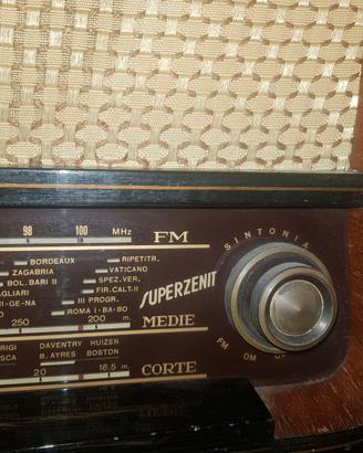 Apparecchio Radio anni 60