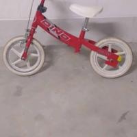 bicicletta senza pedali 