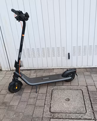 Monopattino Ninebot E2 Plus 