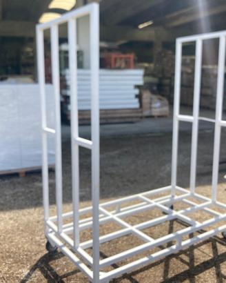 Carrello con ruote