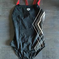 Costume arena -Prezzo trattabile