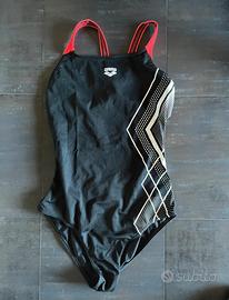 Costume arena -Prezzo trattabile