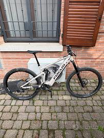 Ebike Focus SAM² 6.9 Bosch CX 625Wh – Enduro
