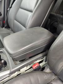 Poggia braccio AUDI A6 del 2011