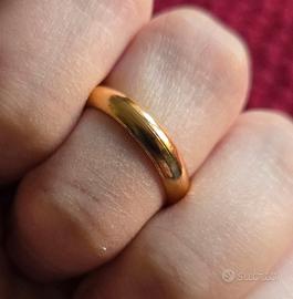 imitazione fede nuziale. con imperfezione.