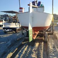 Barca da pesca con licenza completa