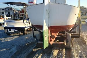 Barca da pesca con licenza completa