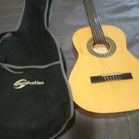 Chitarra acustica 