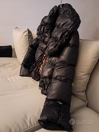 Pinko piumino corto nero