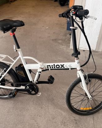 Bici elettrica pieghevole