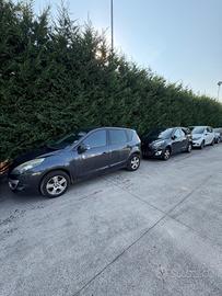 RENAULT SCENIC DEL 2011 PER RICAMBI