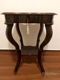 Tavolino antico con cassetto