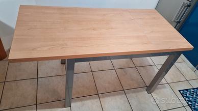 Tavolo cucina VEGA + 4 sedie CALLIGARIS, SCAVOLINI