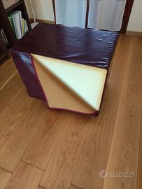 Puf/poggiapiedi/comodino... Mille usi.