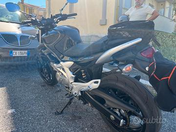 Suzuki gladius 650 