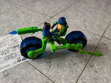 Moto e personaggio Leonardo Tartarughe Ninja